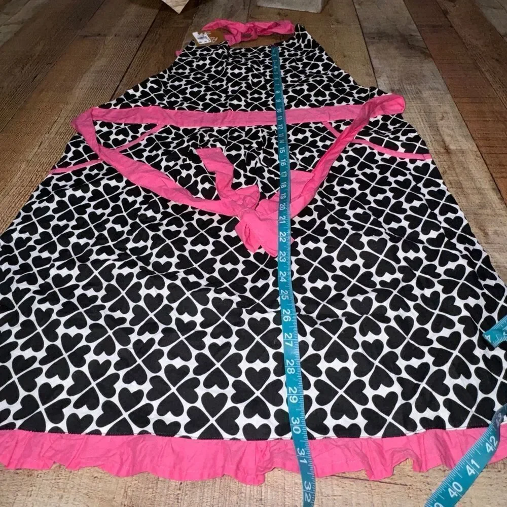 Nwt queen of hearts apron kitchen